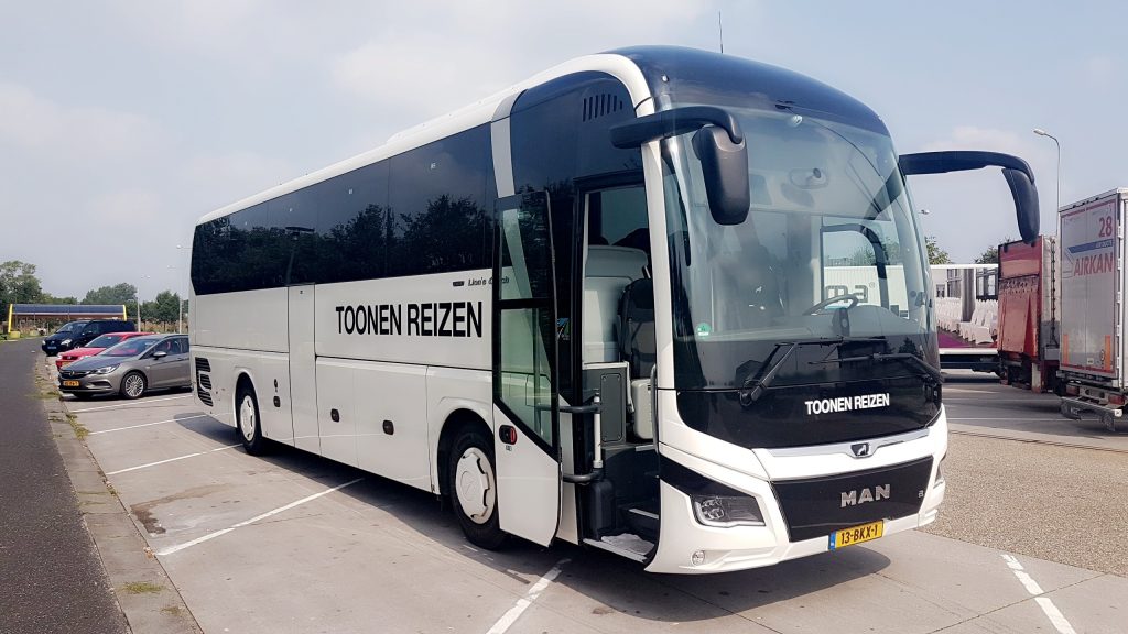 Toonen reizen bus