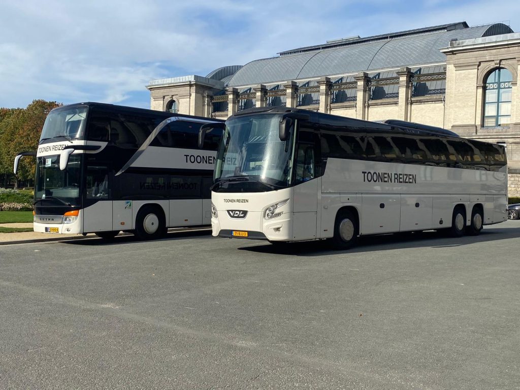 Dagtocht naar Oberhausen met de bus winkelen kerstmarkt of een verzorgd uitstapje